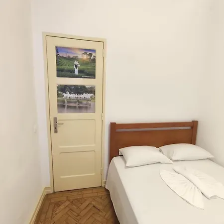 Memo Moscavide ליסבון