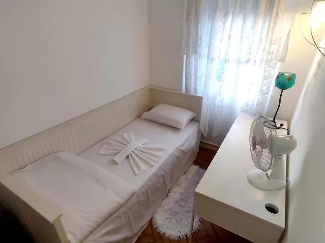 Memo Moscavide Апартаменты Лиссабон